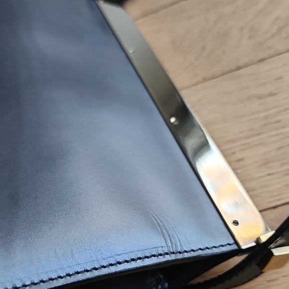 RARE Gucci Tom Ford Era Black Leather Metal Bar Bag – Excellent Condition w/box - Picture 9 of 16